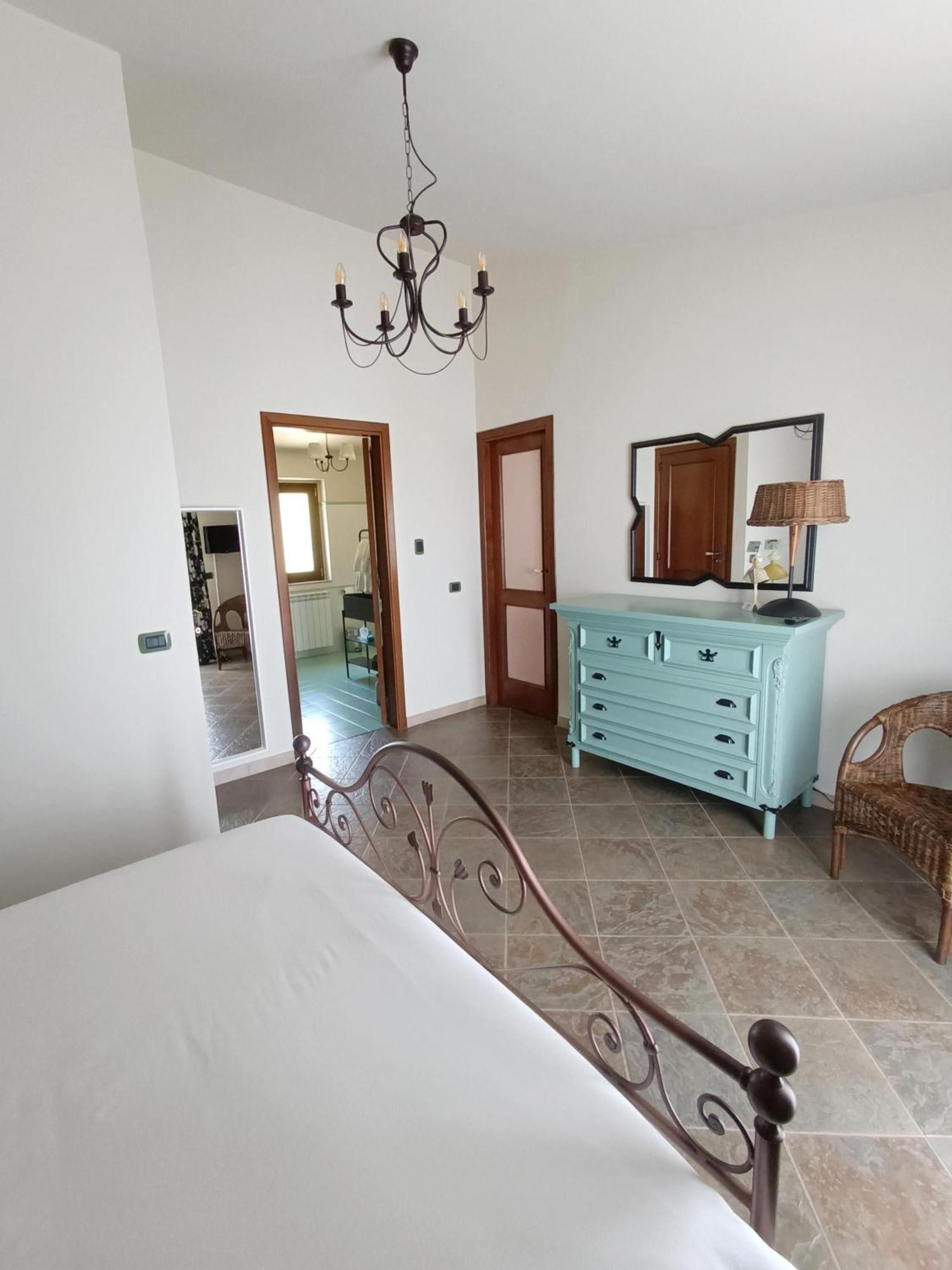 La Casa Di Matilde Bed and Breakfast Gioiosa Marea Exteriör bild